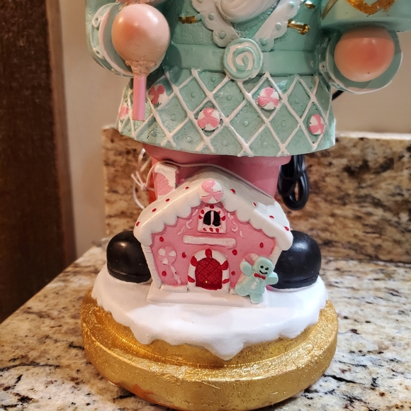 Gorgeous Musical Candyland Nutcracker-NWT - Picture 15 of 17